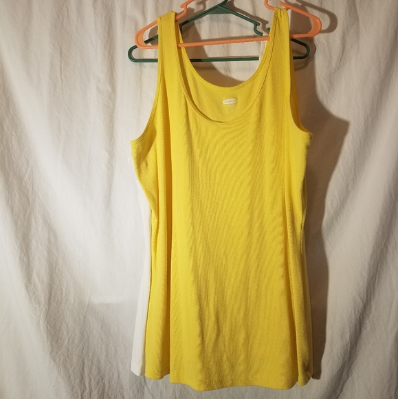 Old Navy Tops - 2 Old Navy Tanks
